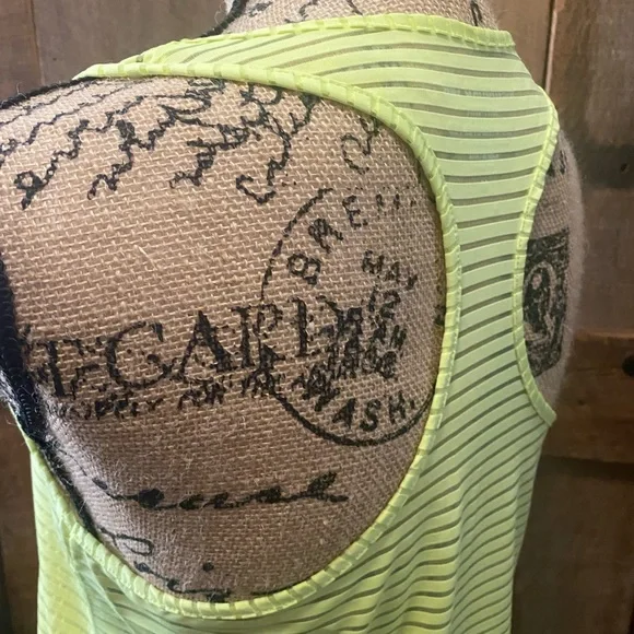 Athletic tank - Picture 3 of 4